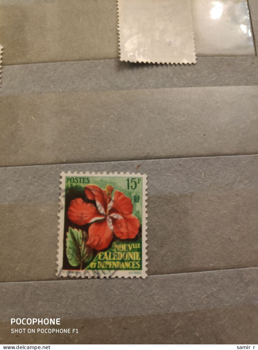 New Caledonia	Flowers (F41) - Used Stamps