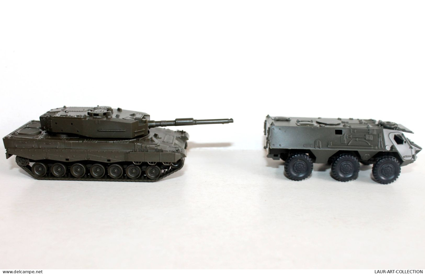 ROCO MINITANKS HO N°329 LEOPARD 2 CHAR COMBAT + N°306 TPZ1 CHAR BLINDE TRANSPORT - MODELE REDUIT MILITAIRE (1712.4) - Carri Armati