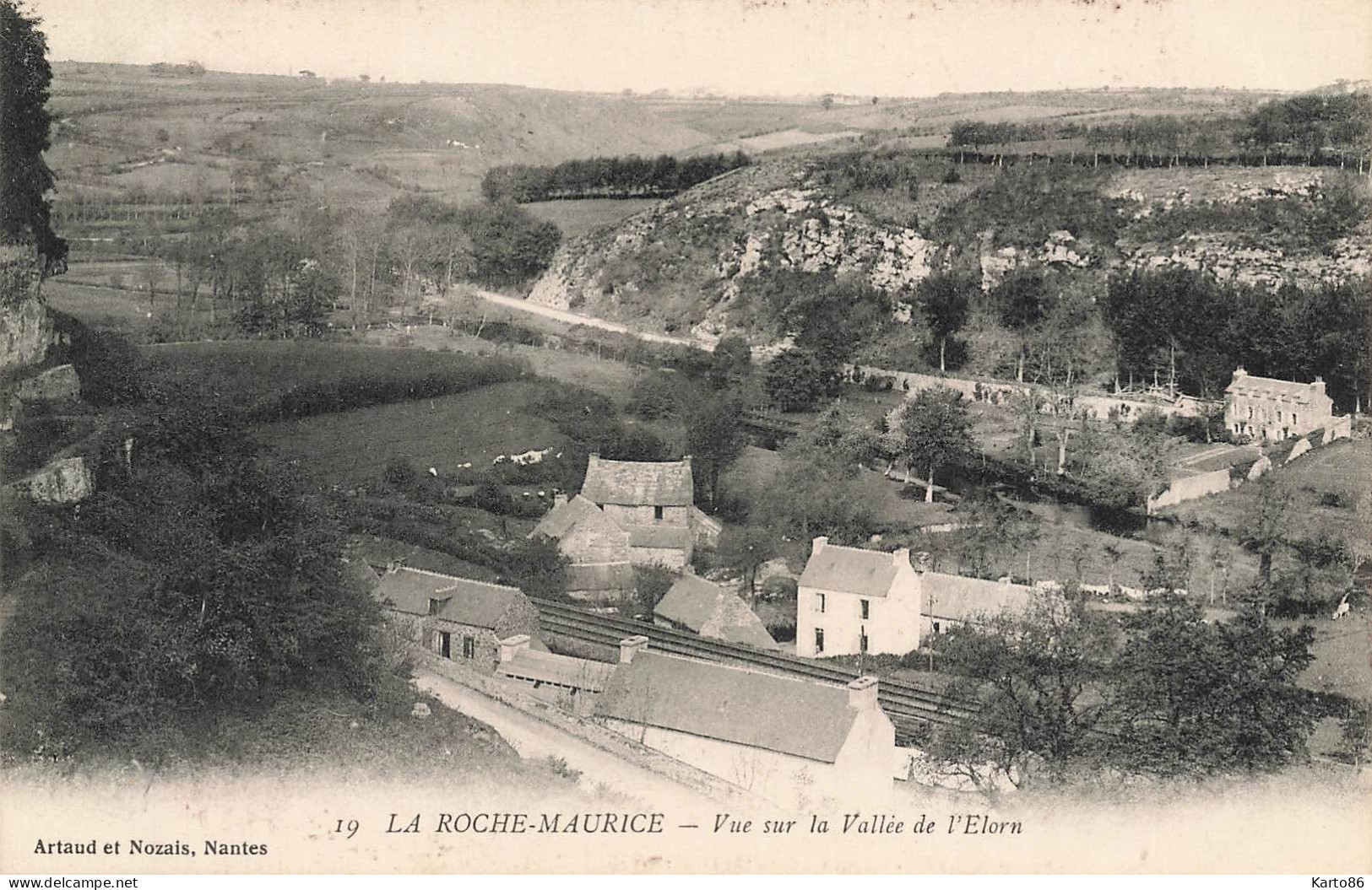 La Roche Maurice * Vue Sur La Vallée De L'élorn * Gare Ligne Chemin De Fer Rails - La Roche-Maurice