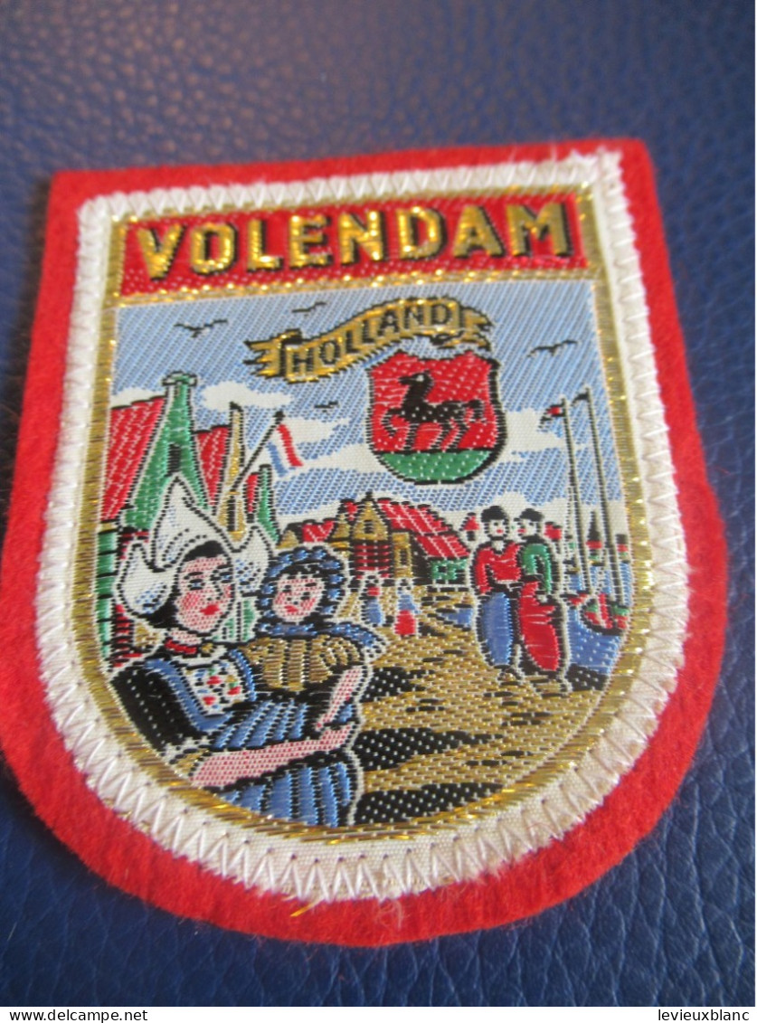 Ecusson Tissu Ancien /Hollande/VOLENDAM/ Hollande Septentrionale  /Vers 1970-1990        ET531 - Blazoenen (textiel)