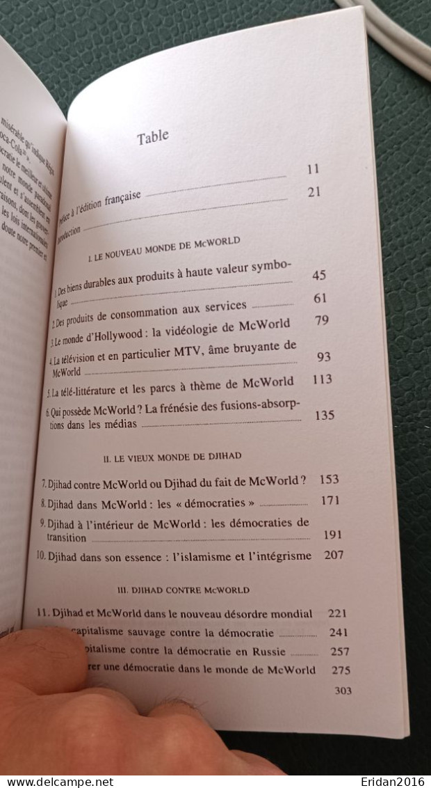 Djihad versus McWorld  : Mondialisation et Intégrisme contre la démocratie : Benjamin Barber :  FORMAT DE POCHE