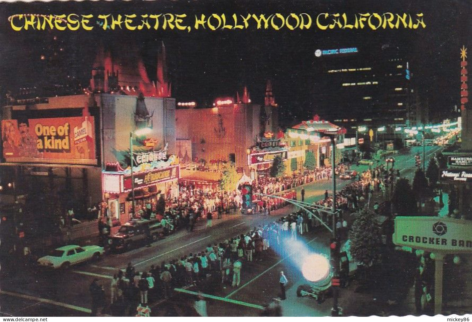 Etats-Unis--CA--LOS ANGELES --1980--Hollywood.....Chinese Theatre --la Nuit  (animée,voiture)...timbre..cachet  INDUSTRY - Los Angeles