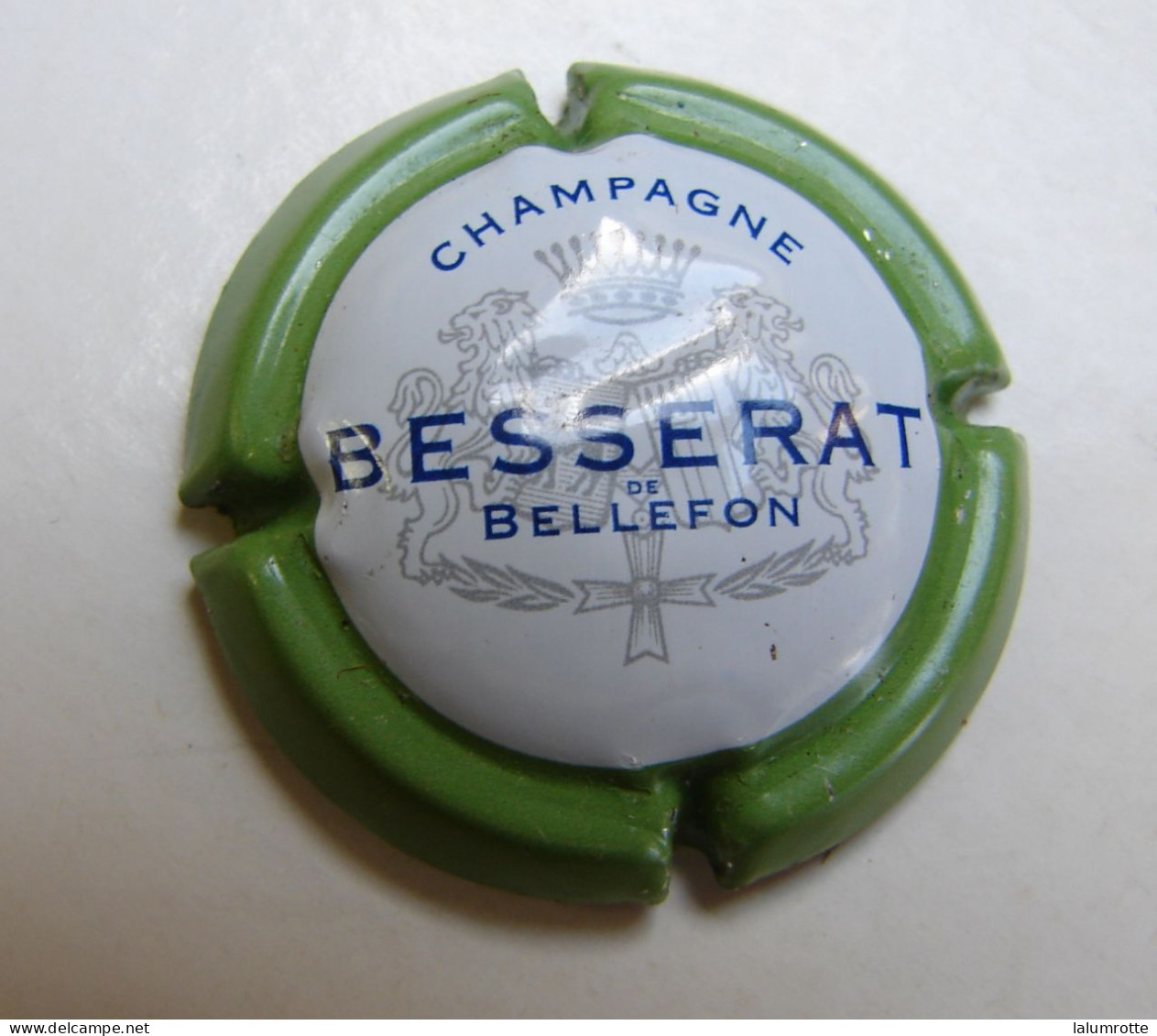 Cap. 105. Besserat Bellefon, Vert Et Blanc - Besserat De Bellefon