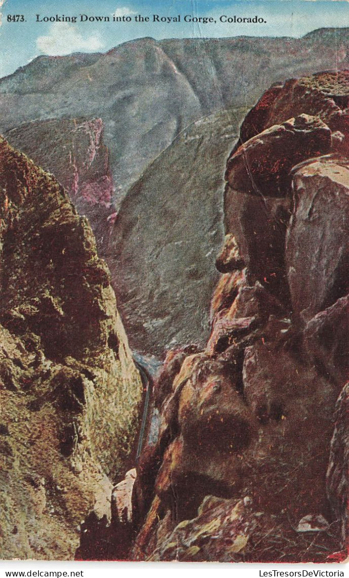 ETATS UNI - Colorado - Looking Down Into The Royal Gorge - Colorisé - Carte Postale Ancienne - Rocky Mountains