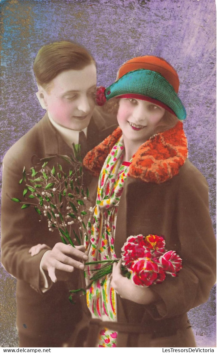 COUPLE - Portrait - Colorisé - Carte Postale Ancienne - Paare