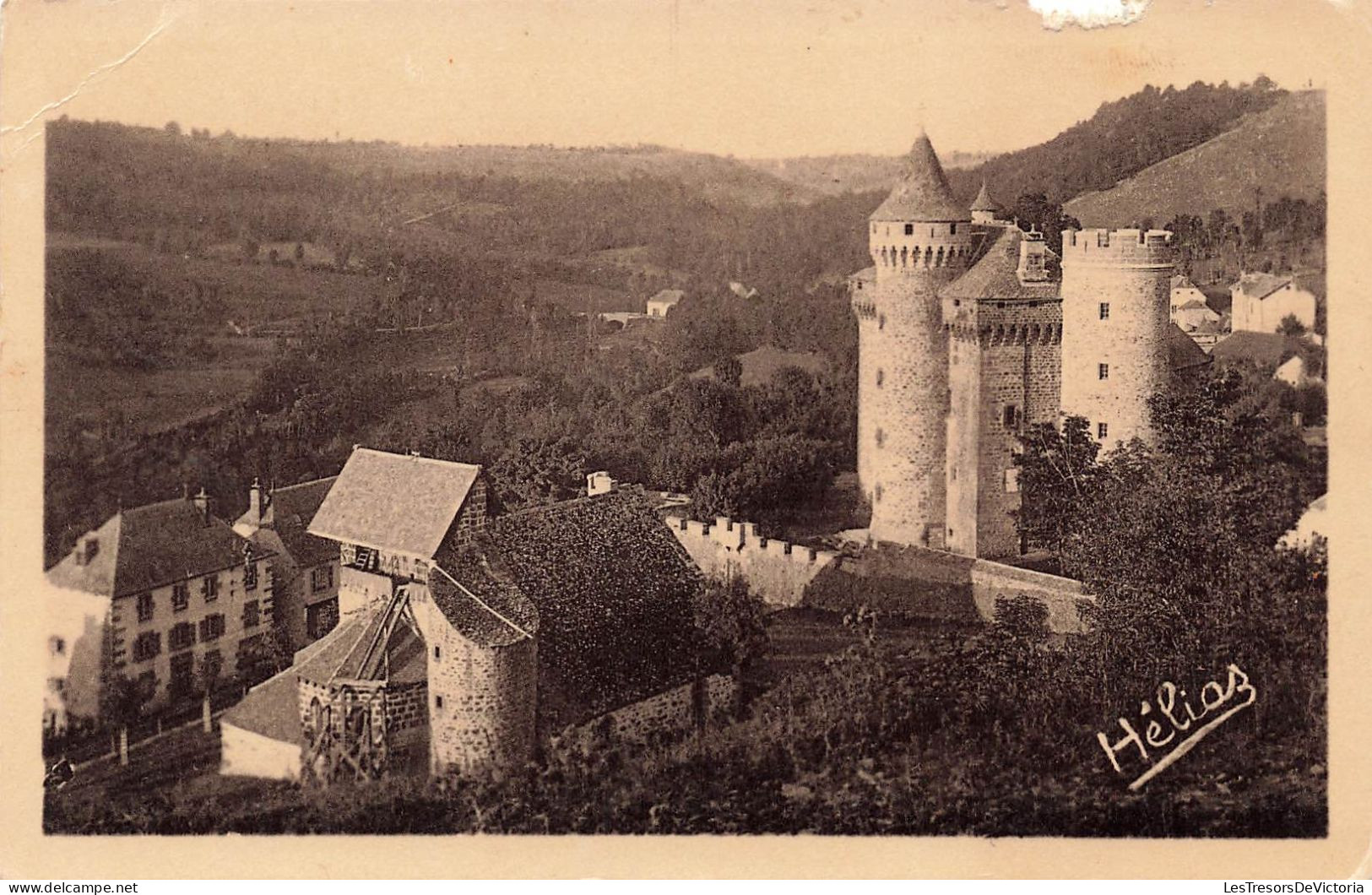 FRANCE - Les Ternes - Cantal - L'église Et Le Château - Carte Postale Ancienne - Saint Flour