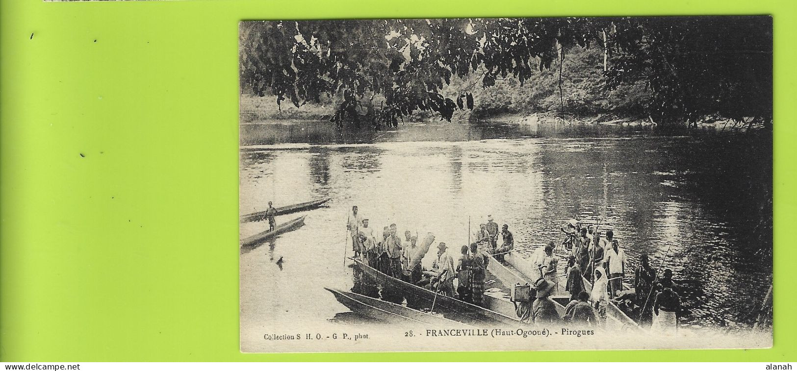 FRANCEVILLE (Haut Ogooué) Pirogues (S.H.O.-G.P.) Gabon - Gabon