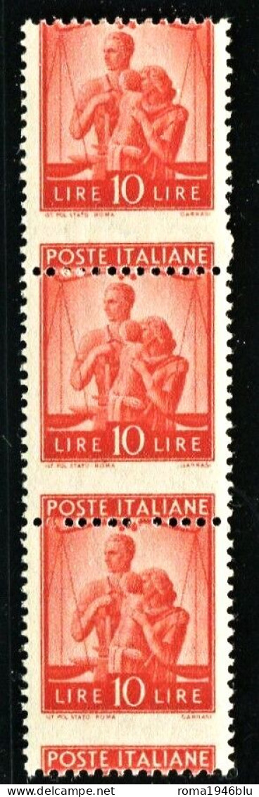 REPUBBLICA 1946 DEMOCRATICA 10 L.STRISCIA DA TRE DENTELLATURA FORTEMENTE SPOSTATA IN BASSO N. 17Eb ** MNH C. DIENA - Errors And Curiosities