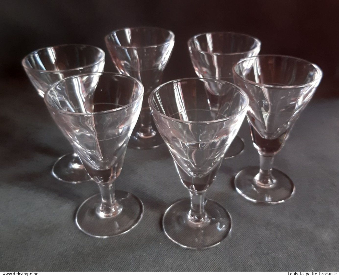 Ensemble De 6 Anciens Verres à Absinthe Bistrot XIXème, Cristal, Avec Trait De Dose D'alcool, Très Bon état. - Glasses
