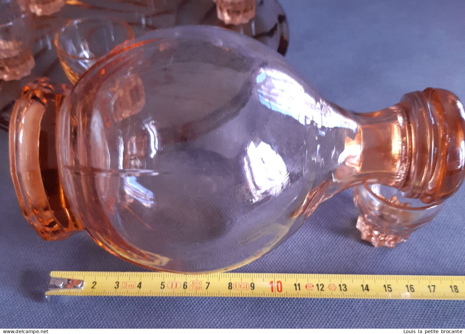Service à liqueur (goute) en verre transparent coloré rosé, années 50,