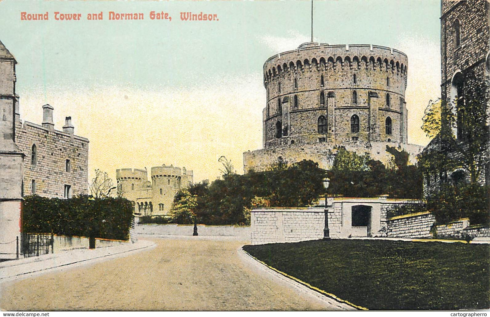 United Kingdom England Windsor Castle Round Tower And Norman Gate - Windsor Castle