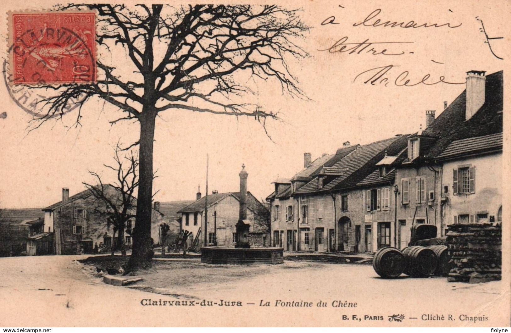 Clairvaux Du Jura - Place , La Fontaine Du Chêne - Clairvaux Les Lacs