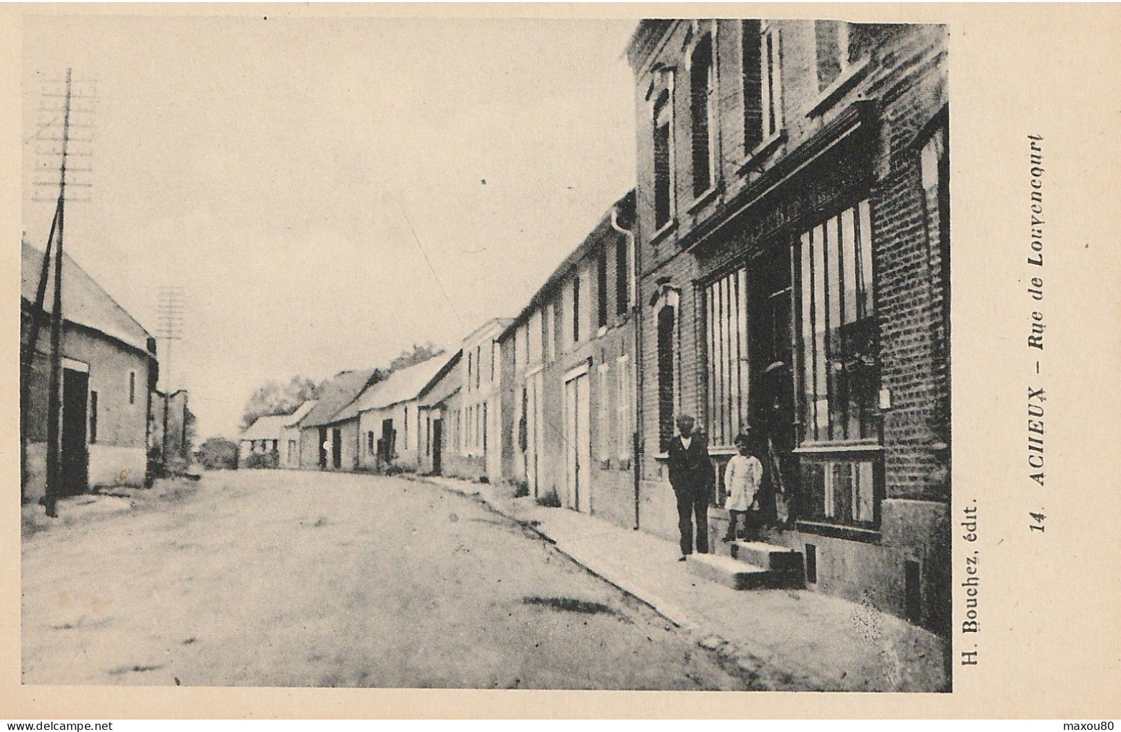 ACHEUX-EN-AMIENOIS  -  Rue De Louvencourt - Acheux En Amienois