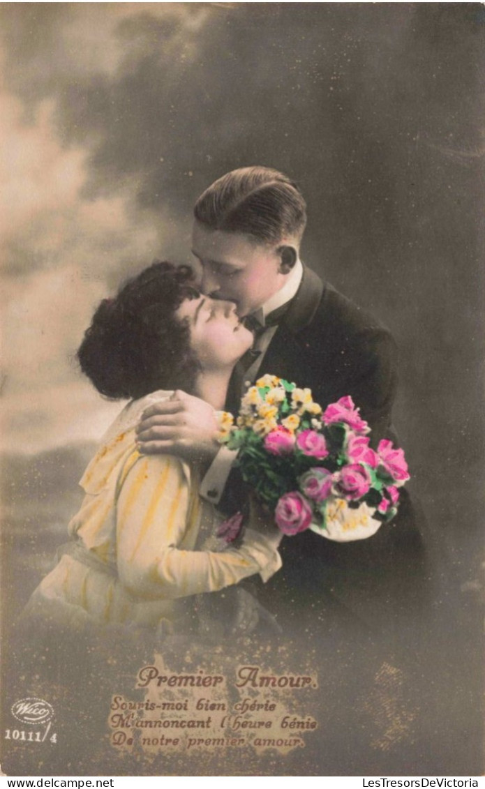 COUPLE - Premier Amour - Colorisé - Carte Postale Ancienne - Paare