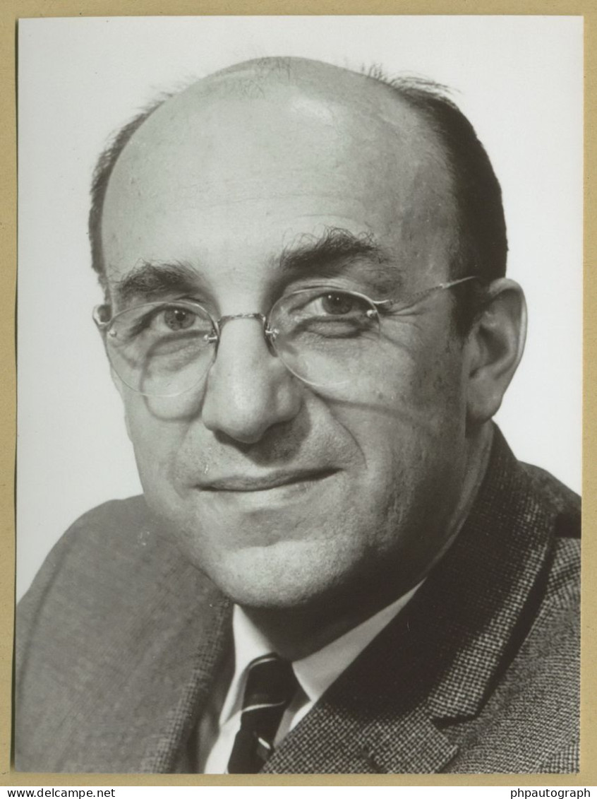 Roger Guillemin - Neuroscientist - Signed Card + Photo - 1978 - Nobel Prize - Inventors & Scientists