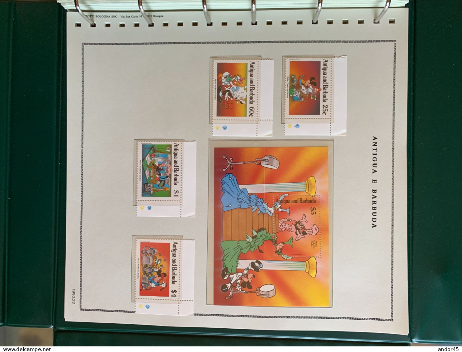 1990 ANNATA COMPLETA COLLEZIONE WALT DISNEY DA TUTTE LE PARTI DEL MONDO  MONTATA SU ALBUM CONTENENTE   FRANCOBOLLI SINGO