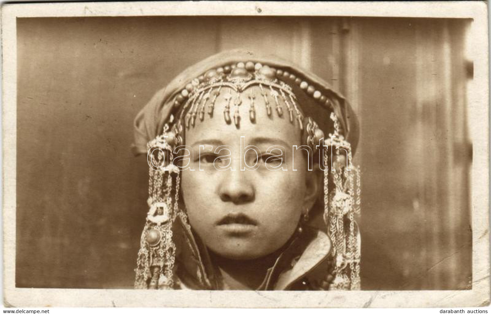 T3 1923 Kínai Fejdíszes Lány, Folklór / Chinese Folklor, Photo (EB) - Unclassified