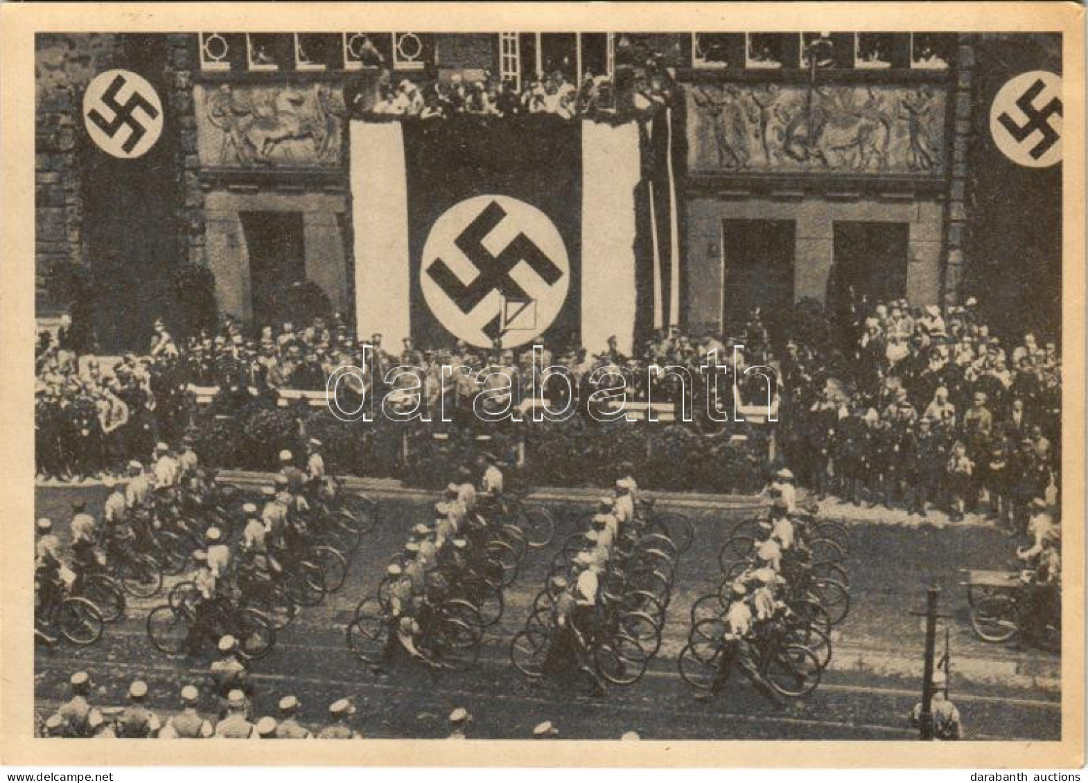 ** T2 Kerékpáros Katonák Felvonulása, Horogkeresztes Zászlók / Military Parade, Swastika Flags (14,3 X 10,5 Cm) - Unclassified
