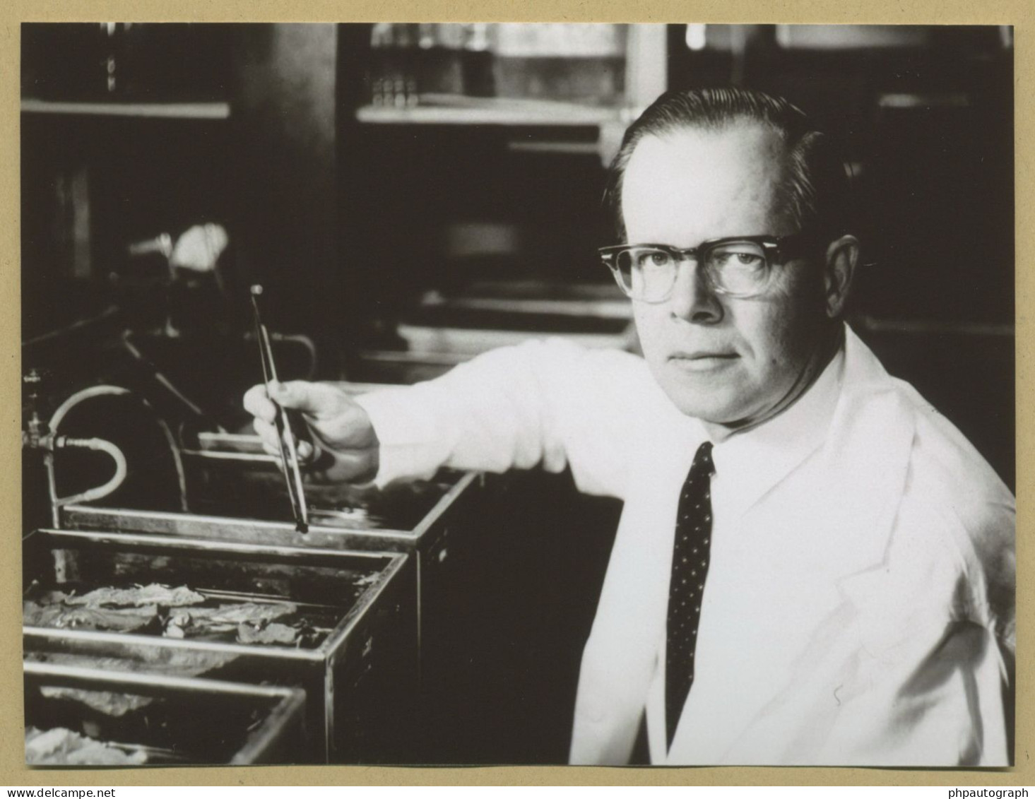 Thomas Huckle Weller (1915-2008) - Virologist - Signed Card + Photo - Nobel - Inventors & Scientists