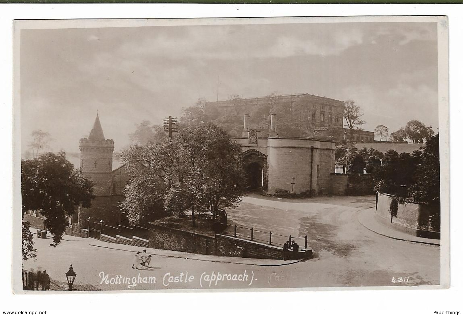 Real Photo Postcard, Nottinghamshire, Nottingham, Castle Approach, Street, Road, Landscape. - Nottingham