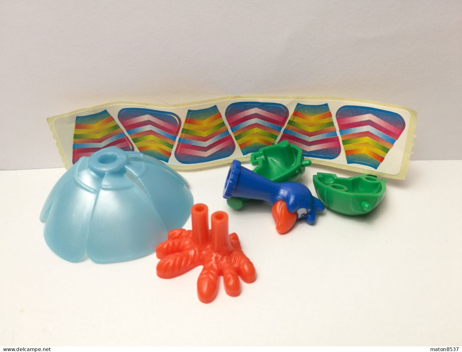 Kinder : K03 N66  Verschiedene Spielzeuge 2002 - Pfau 2.1  + Aufkleberfolie - Montables