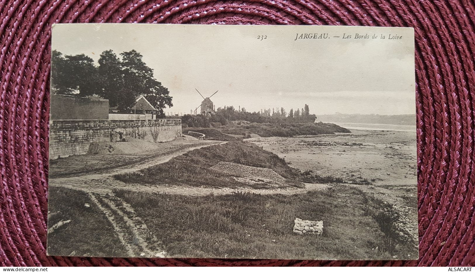 Jargeau , Les Bords De La Loire , Moulin à Vent - Jargeau