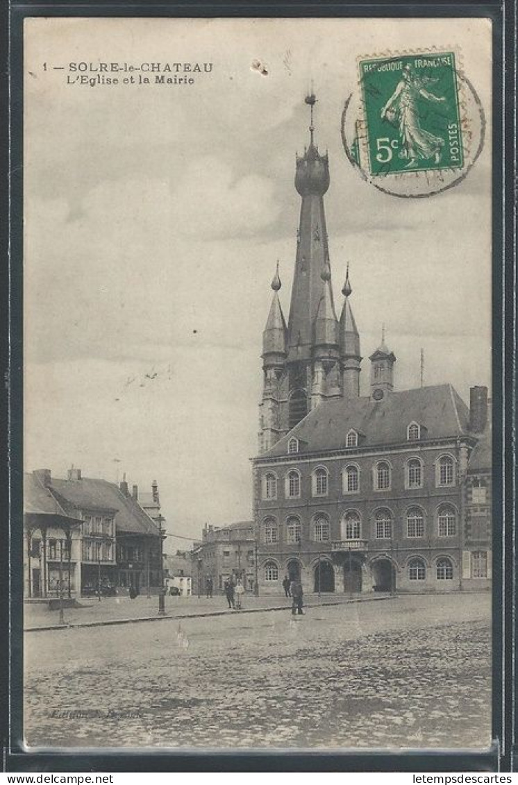 CPA 59 - Solre-le-Château, L'église Et La Mairie - Solre Le Chateau