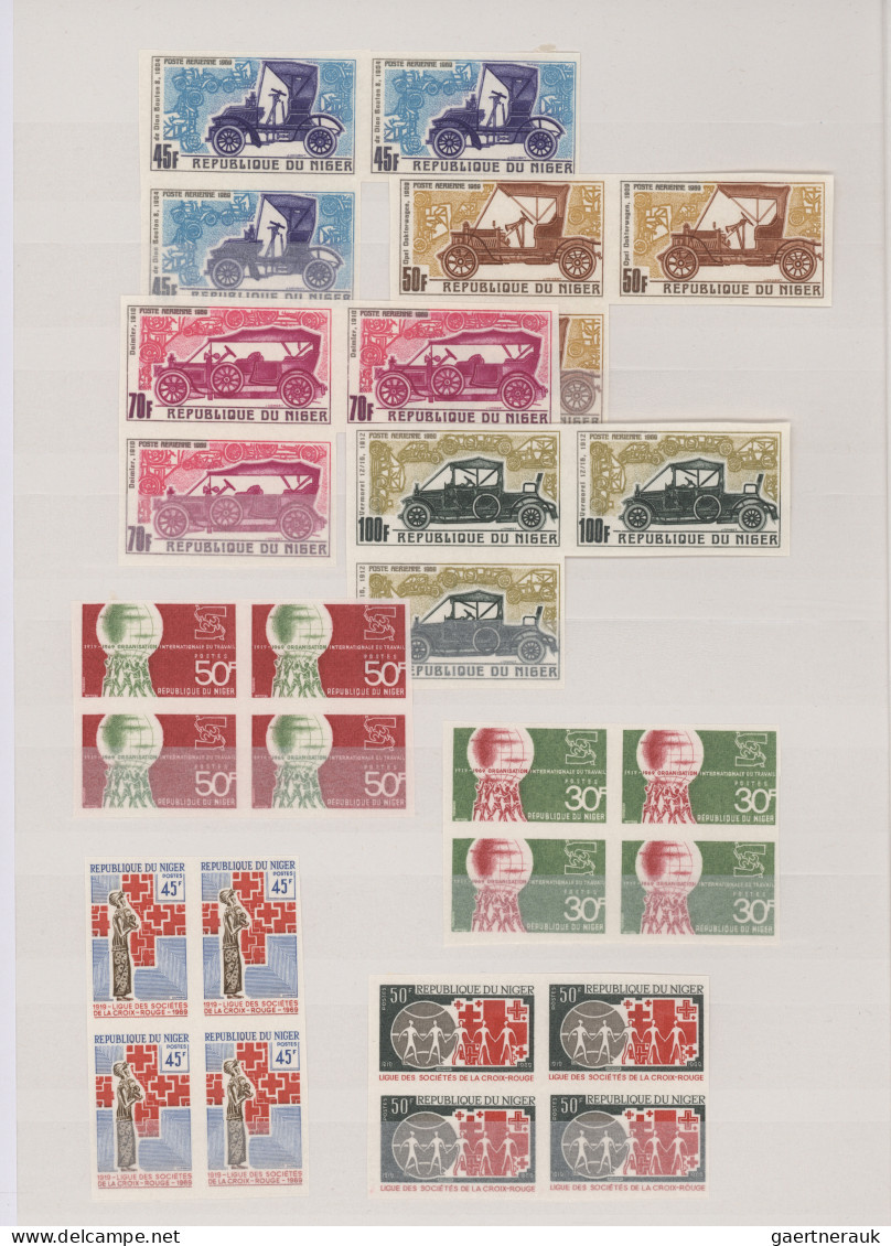 Africa: 1968/1969, French Africa, Collection Of Apprx. 377 Imperf. Stamps, Appar - Altri - Africa