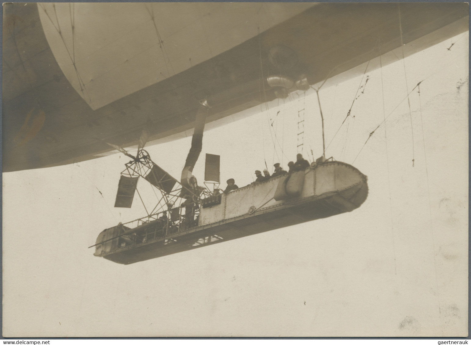 Thematics: Zeppelin: 1910/1945 (ca): Posten Mit Dutzenden Zeppelin Photos, Dazu - Zeppelins