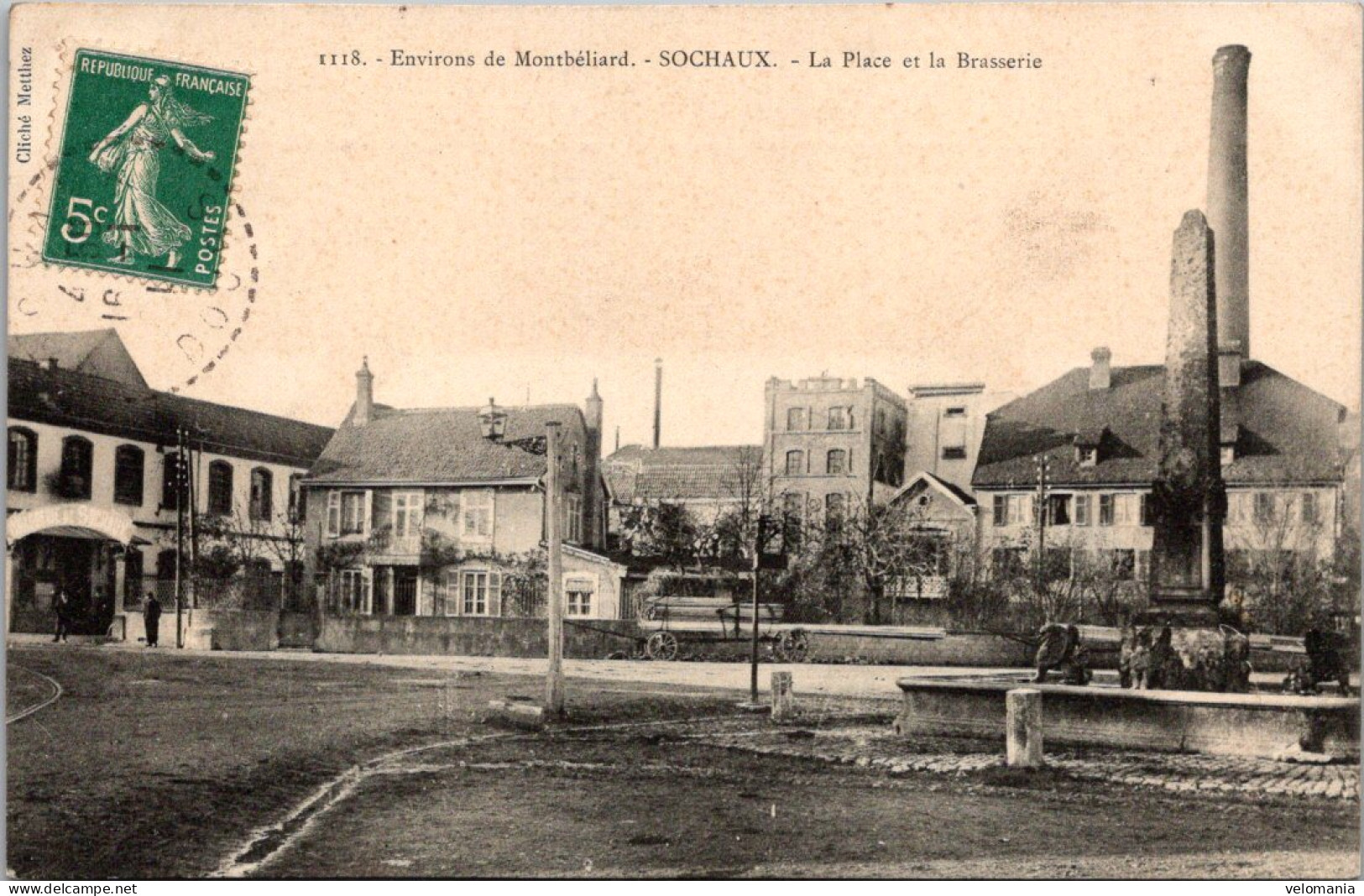 S14537 Cpa 25 Sochaux - La Place Et La Brasserie - Sochaux