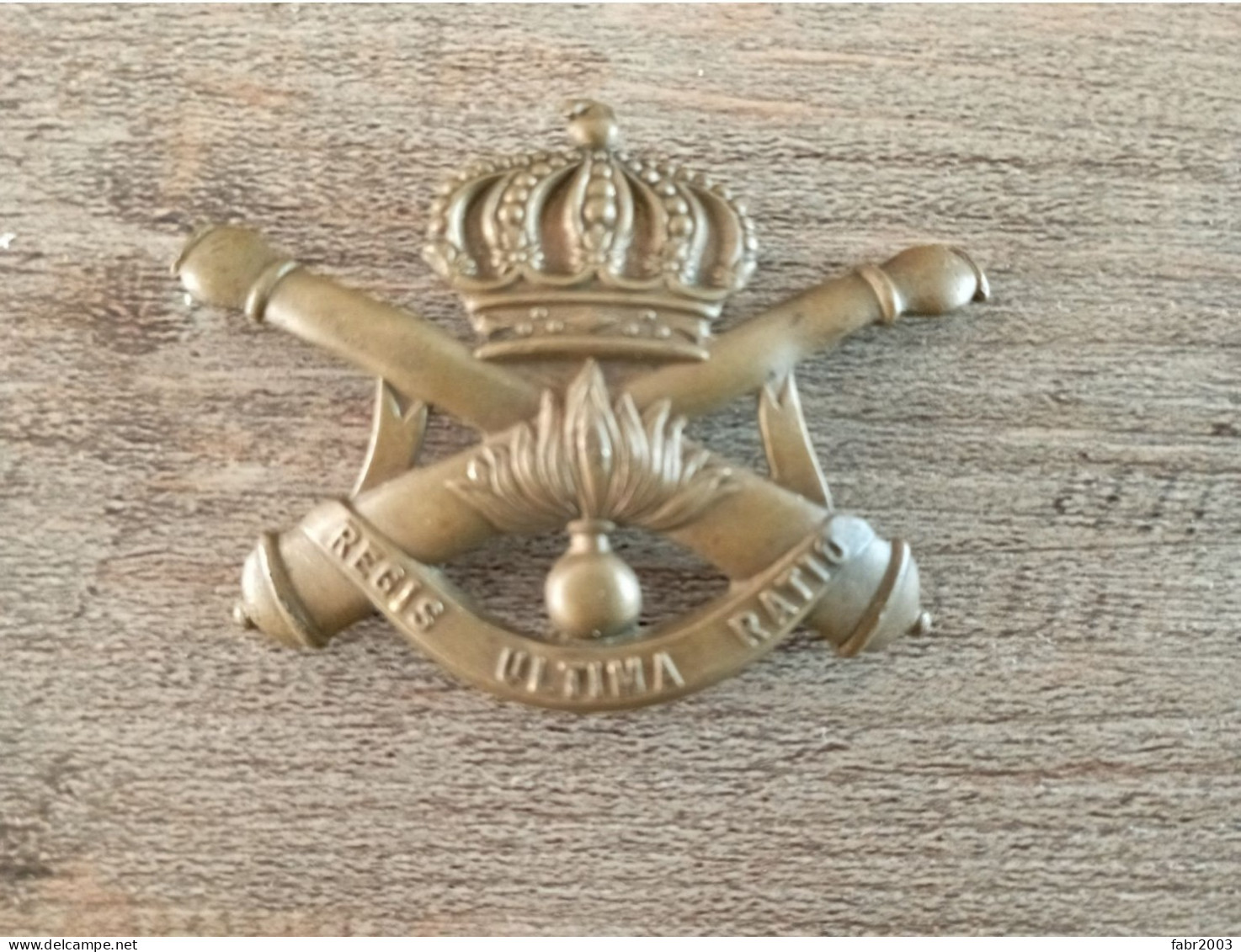 Cap Badge Anglais. Régis Ultima Ratio - Artillerie - 1914-18