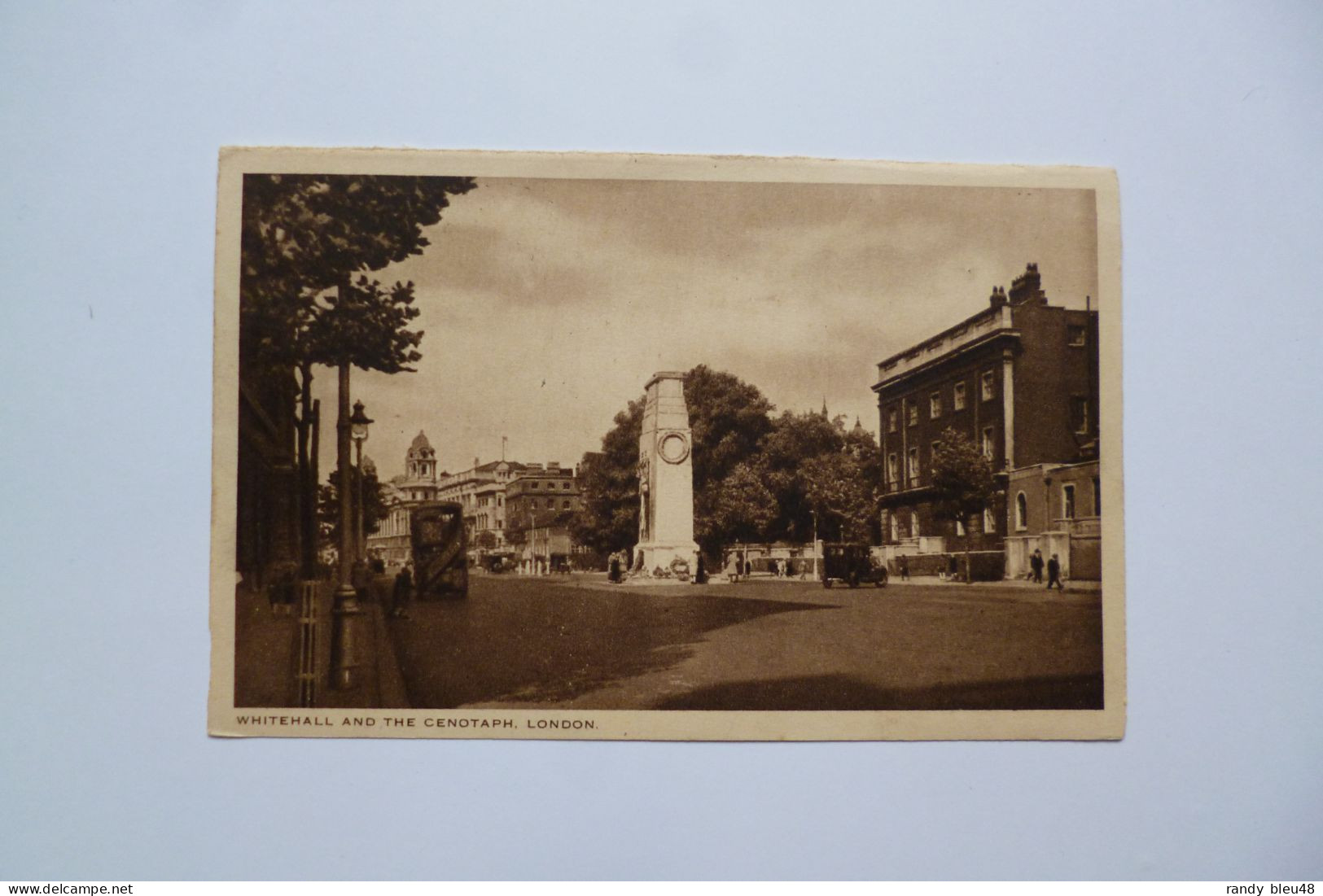 LONDON  -  WHITEHALL And The Cenotaph     - ( Sur Papier Fin )  -   ANGLETERRE - Whitehall