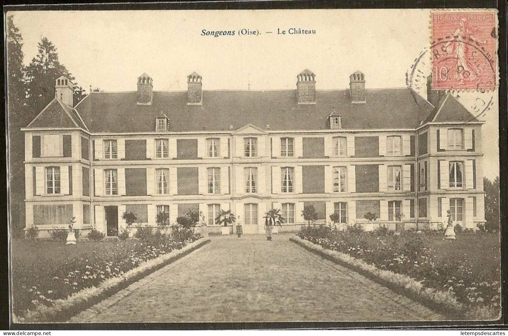 CPA 60 - Songeons, Le Château - Songeons