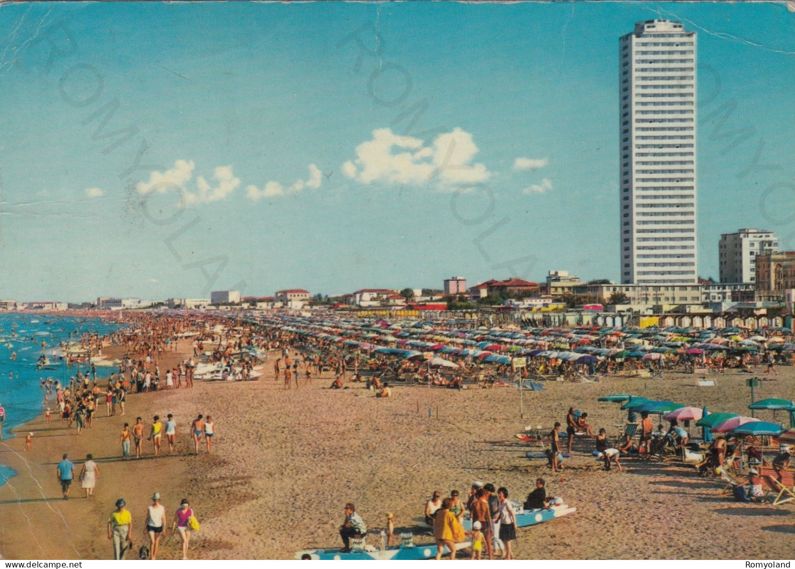 CARTOLINA  CESENATICO,CESENA,EMILIA ROMAGNA-LA RIDENTE SPIAGGIA-MARE,SOLE,VACANZA,BARCHE,BOLLO STACCATO,VIAGGIATA 1967 - Cesena