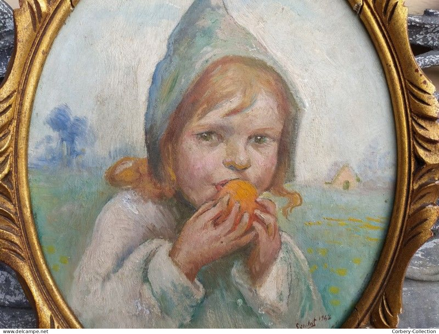 Tableau Portrait d'Enfant Mangeant un Fruit Signé 1942 Cadre Bois Sculpté Doré.