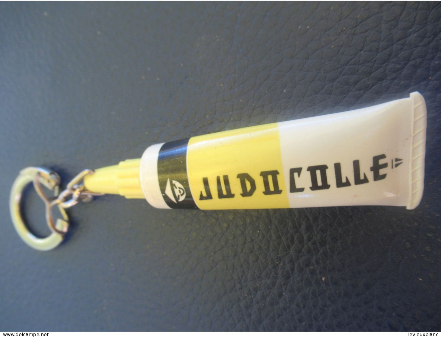 Porte-clé Ancien /Bricolage /Tube De Colle/ JUDOCOLLE /Avec Tête De Chinois/ Vers 1960-1970             POC611 - Key-rings