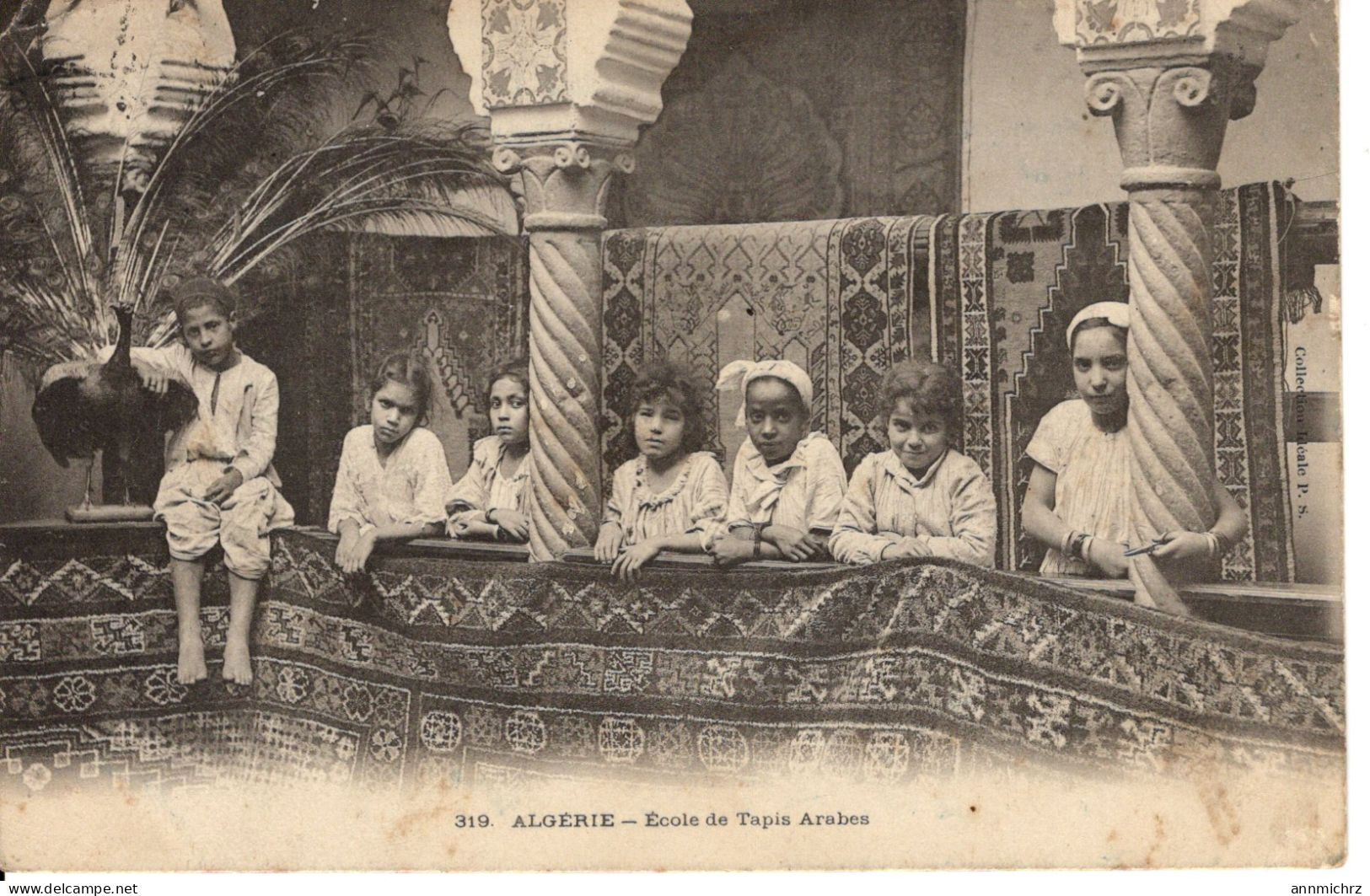 ALGERIE  ECOLE DE TAPIS ARABES - Niños