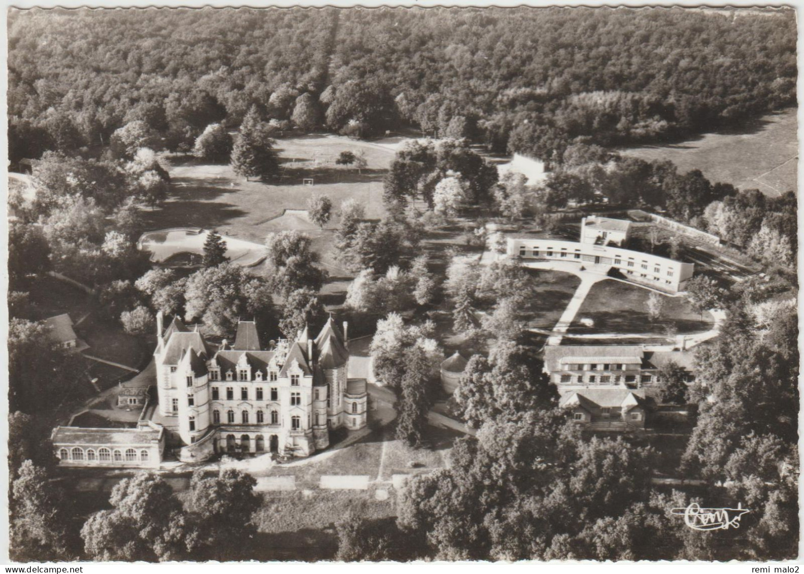 CPSM   VOUNEUIL SOUS BIARD 86  Château De Boivre - Vouneuil Sous Biard