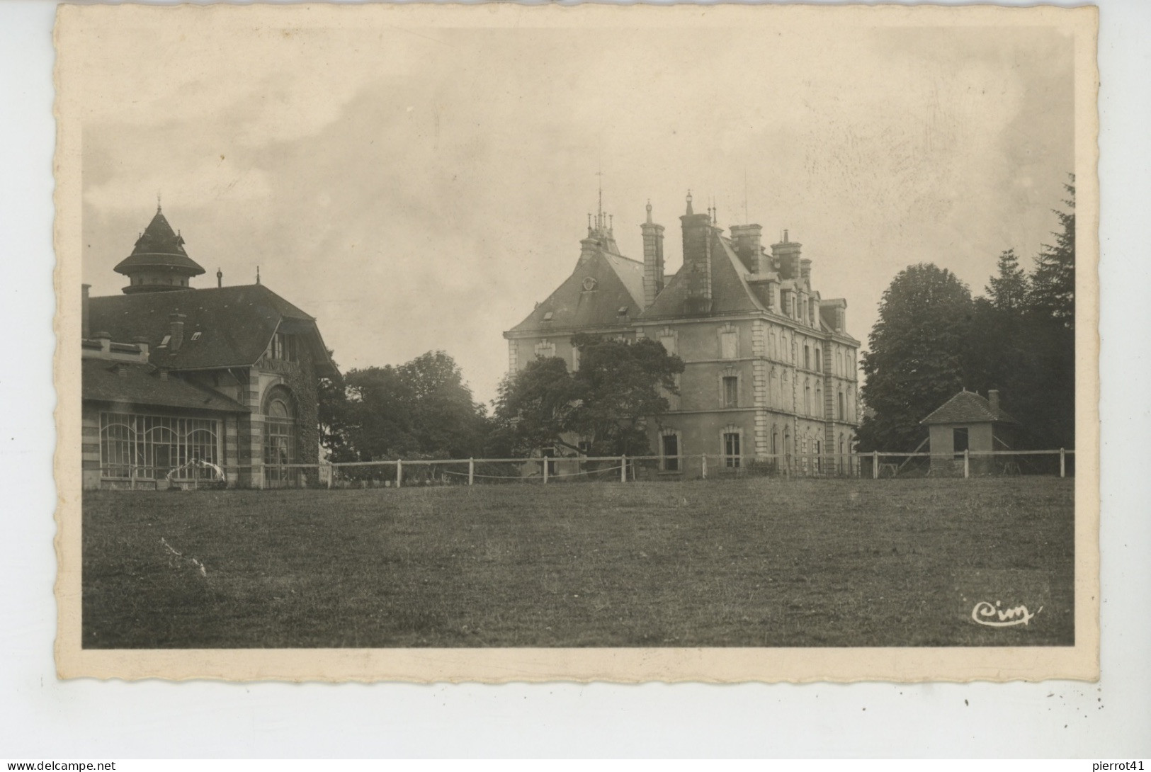 GUEUGNON - Château De LA FOURRIER - Gueugnon