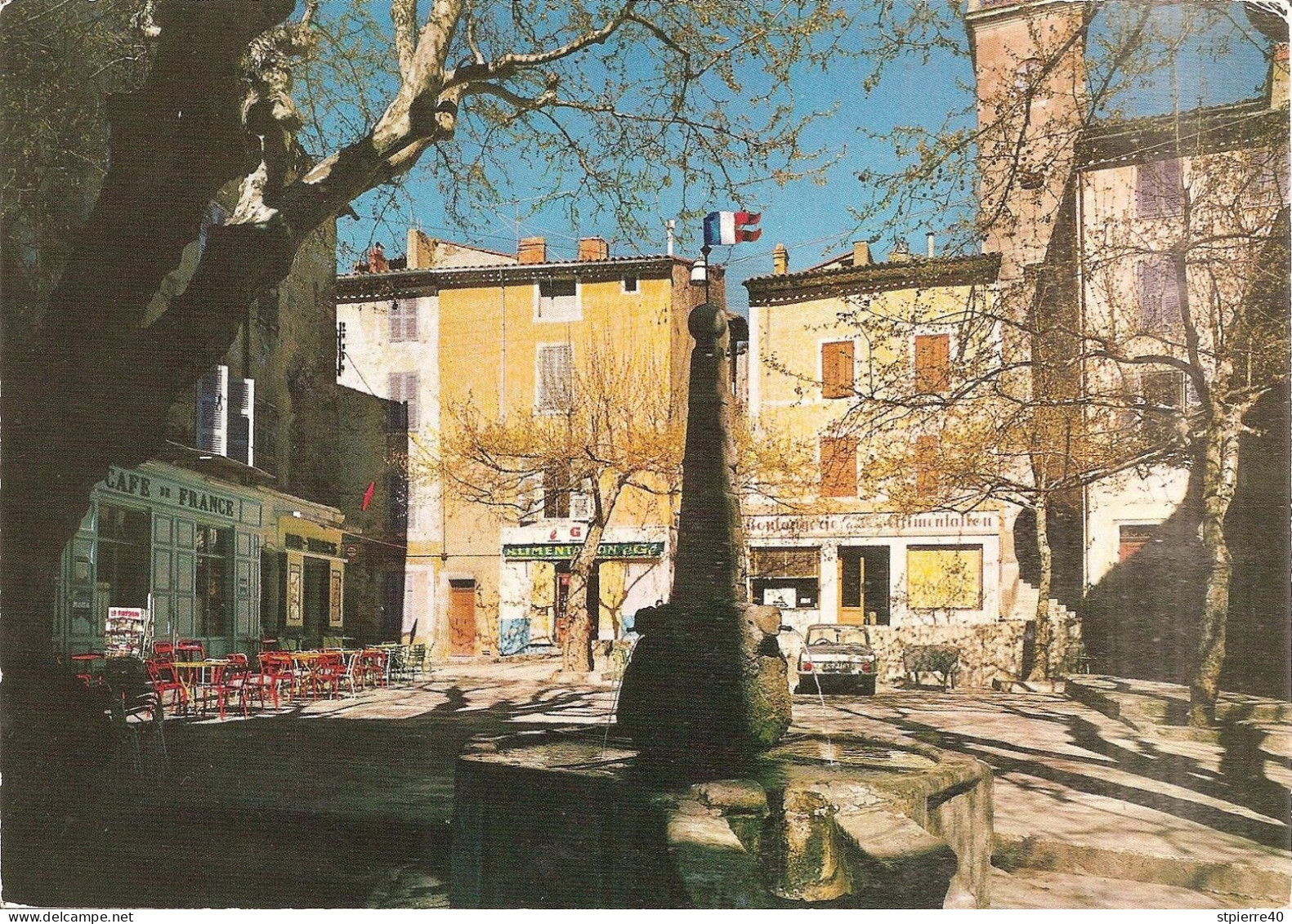 SIGNES - La Place Du Marché - Signes