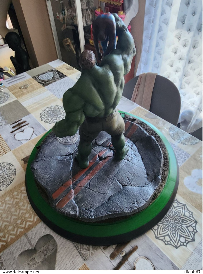 Figurine Hulk Et Spiderman Diorama - Marvel Herös