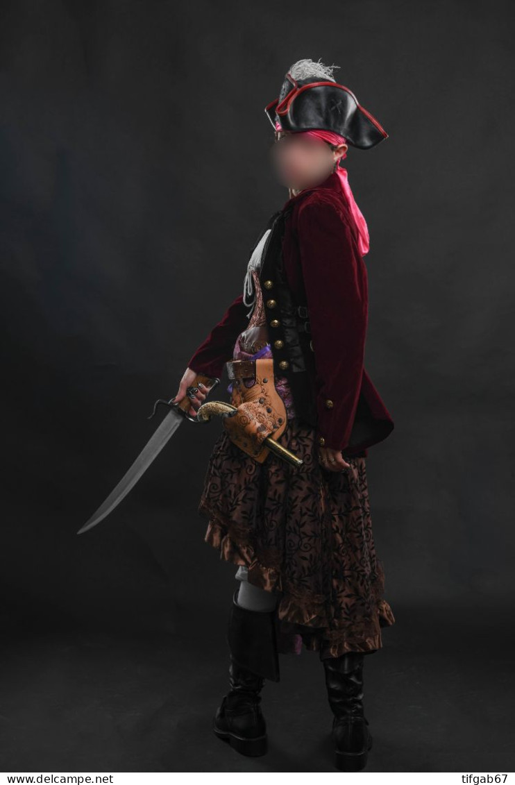 Costume Pirate Complet Femme Professionnel - Teatro & Disfraces