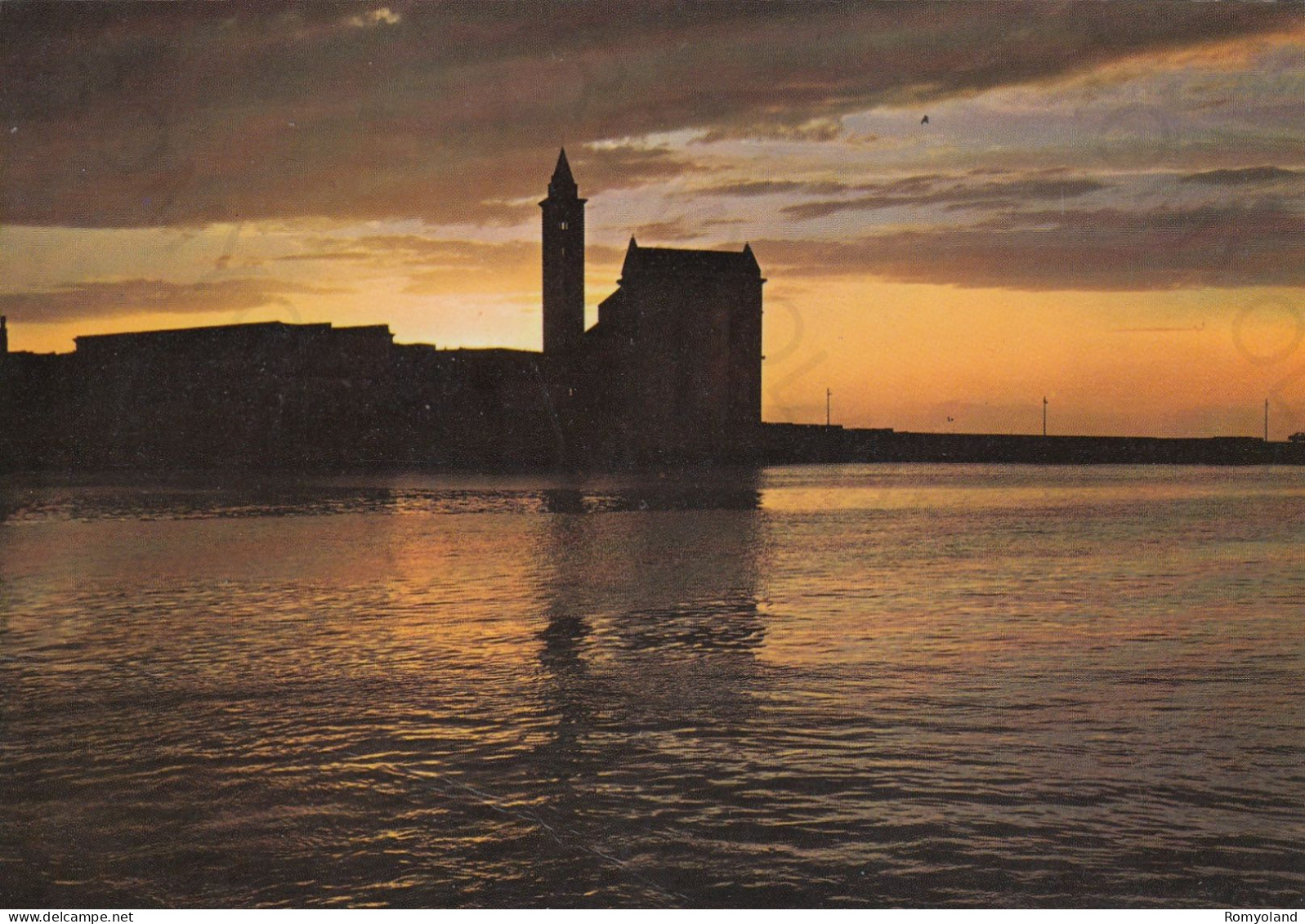 CARTOLINA  TRANI,PUGLIA-IL DUOMO-MEMORIA,CULTURA,RELIGIONE,IMPERO ROMANO,CRISTIANESIMO,BELLA ITALIA,VIAGGIATA 1981 - Trani