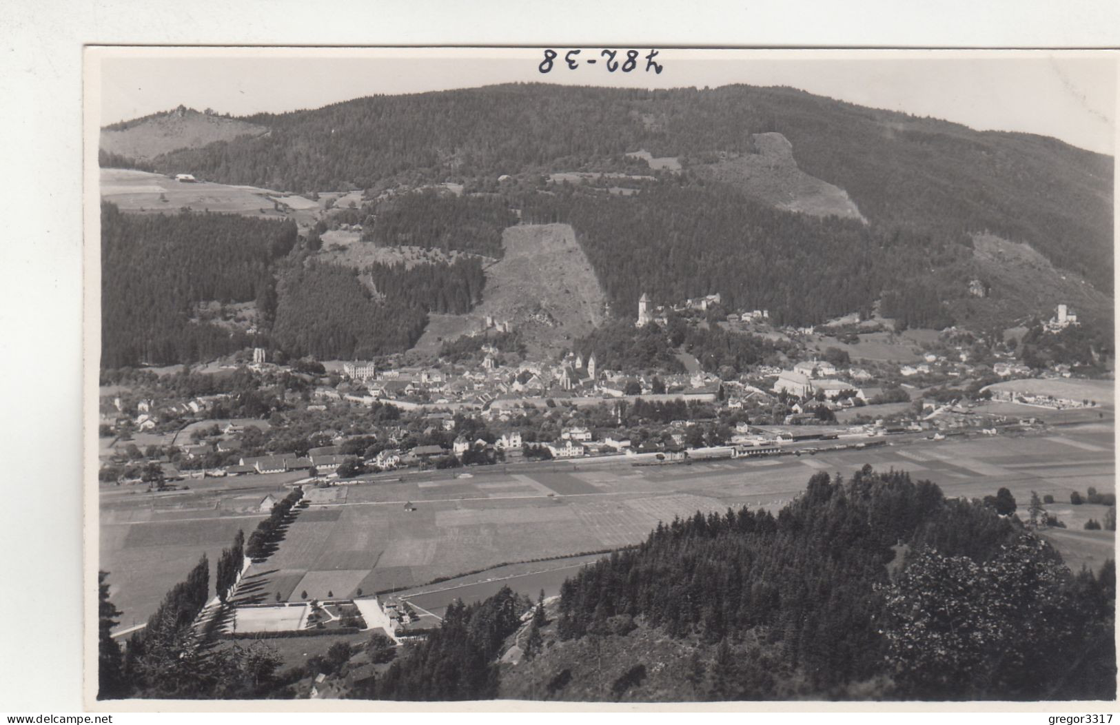 D5591) FRIESACH - Kärnten - Tolle Sehr Alte FOTO AK über Wiesen Auf Stasdt ZENSIER 1938 - Friesach