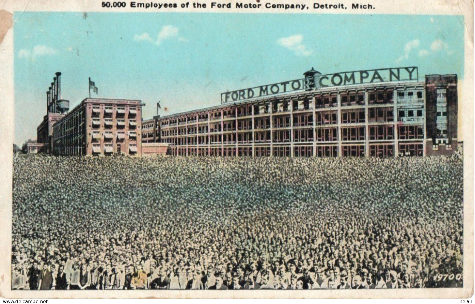 50.000 EMPLOYEES OF THE FORD MOTOR COMPANY , DETROIT MICH. - Detroit