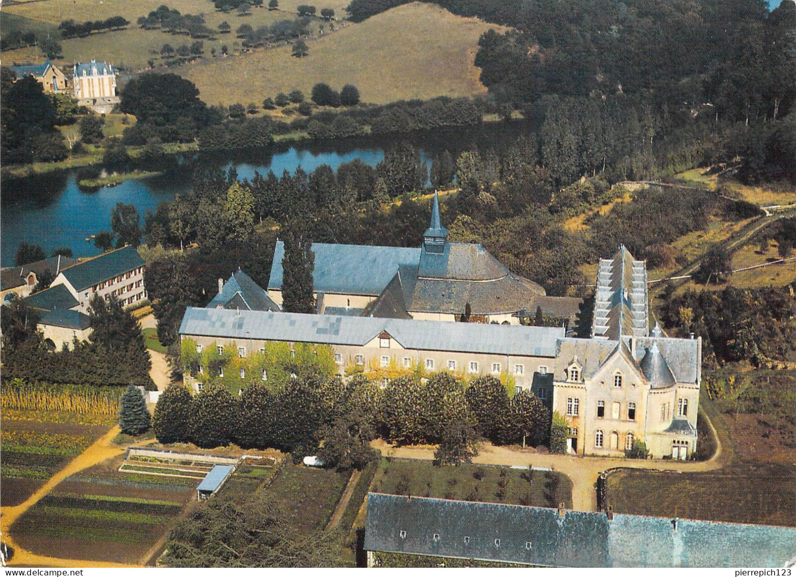 53 - Entrammes - Abbaye Notre Dame Du Port Du Salut - Vue Aérienne, Façade Sud - Entrammes