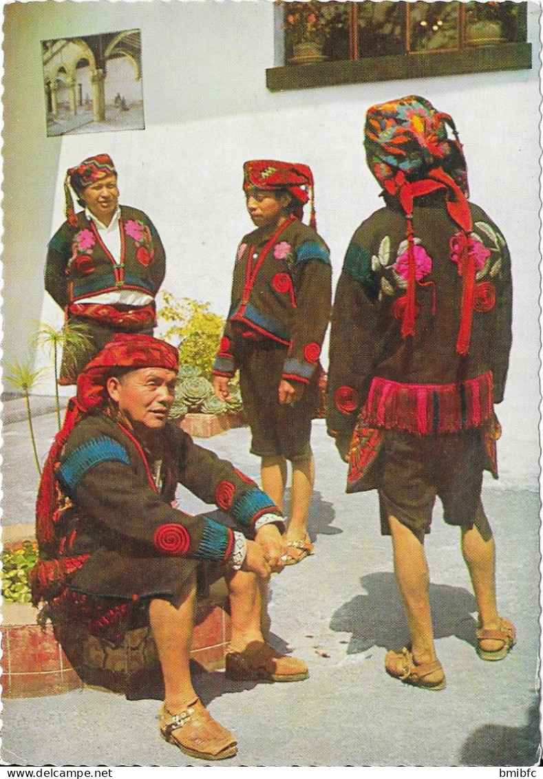 Indigenas De Chichicastenango  - Guatemala - Guatemala