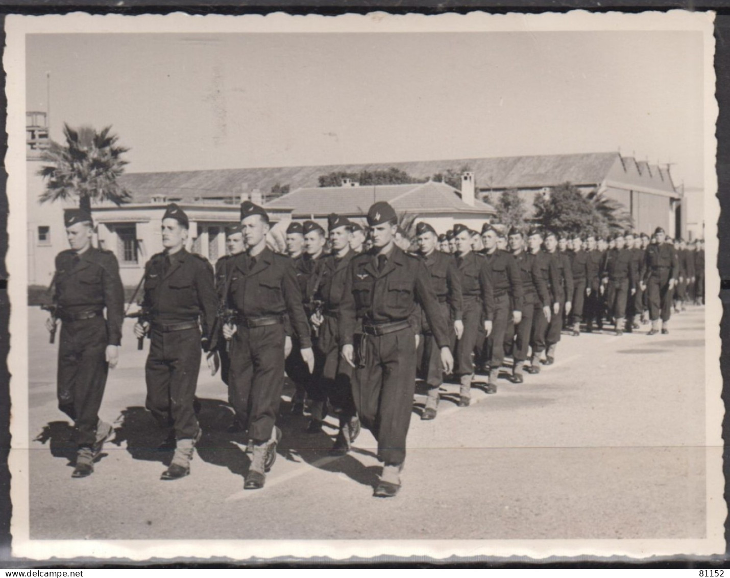 Militaria    Photo  De Groupe    AVIATION    Le 21 Déc 1957    Dim 115x85 - Aviation