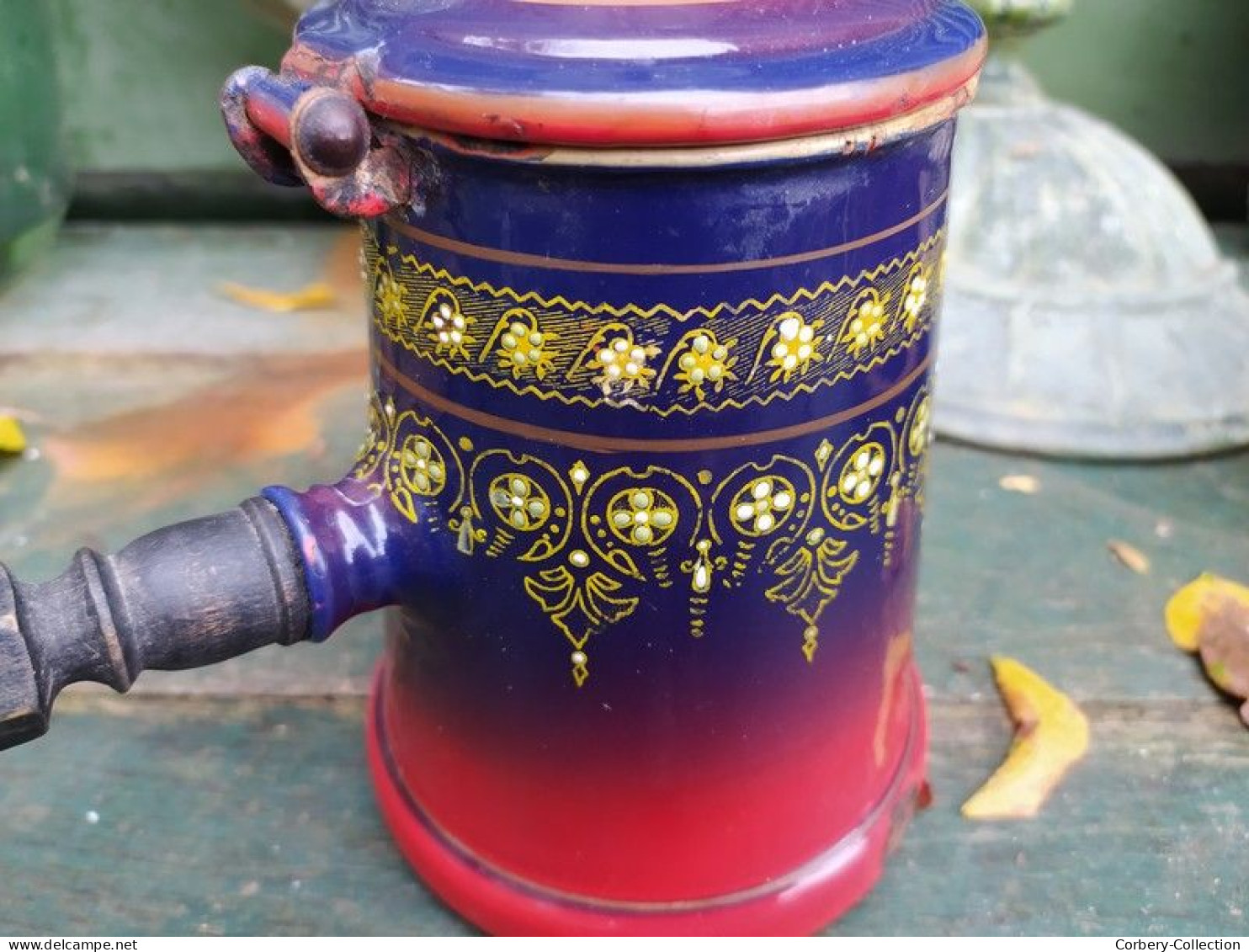 Rare Verseuse Cafetière Chocolatière Émaillée B.B Violet Foncé Dégradé Rouge