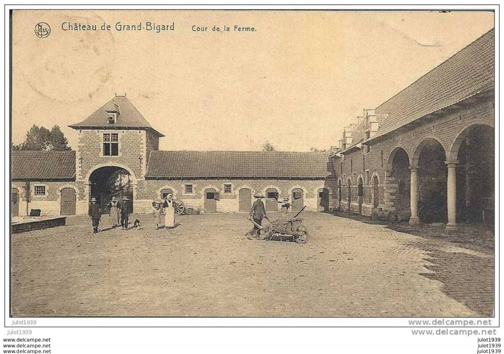 GRAND - BIGARD ..-- VL. Brt ..-- Château . Cour  Ferme . 1920 Vers BRUXELLES ( Melle Suzanne GOOSSENS ) . Voir Verso . - Dilbeek